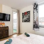 - Zen Haven Luxurious 3-room Japanese-themed With King-size Beds, Balcony, Bamboo Accents, Entertainment Galore & Private Parking - Near Airport & Train Station - Duisburg