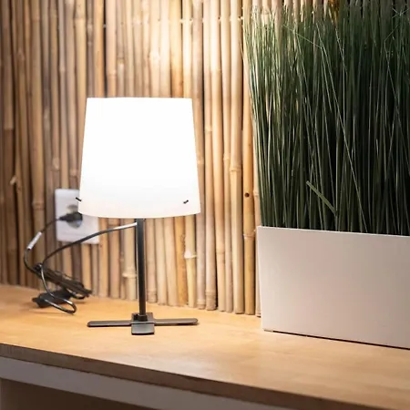 - Zen Haven Luxurious 3-room Japanese-themed With King-size Beds, Balcony, Bamboo Accents, Entertainment Galore & Private Parking - Near Airport & Train Station - Apartment Duisburg