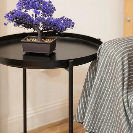 - Zen Haven Luxurious 3-room Japanese-themed With King-size Beds, Balcony, Bamboo Accents, Entertainment Galore & Private Parking - Near Airport & Train Station - * Дуйсбург