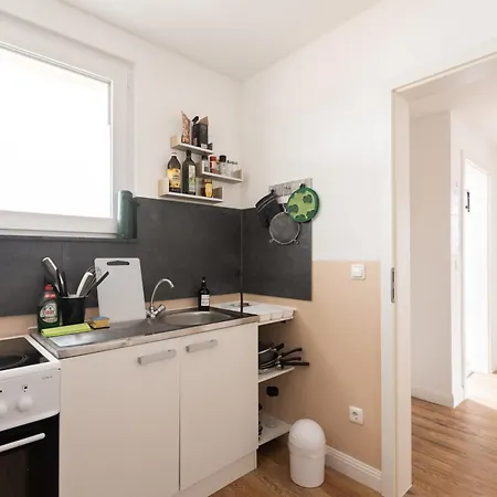 - Zen Haven Luxurious 3-room Japanese-themed With King-size Beds, Balcony, Bamboo Accents, Entertainment Galore & Private Parking - Near Airport & Train Station - * Duisburg