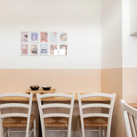 Апартаменты - Zen Haven Luxurious 3-room Japanese-themed With King-size Beds, Balcony, Bamboo Accents, Entertainment Galore & Private Parking - Near Airport & Train Station -