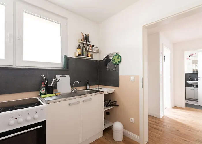 - Zen Haven Luxurious 3-room Japanese-themed With King-size Beds, Balcony, Bamboo Accents, Entertainment Galore & Private Parking - Near Airport & Train Station - * Duisburg