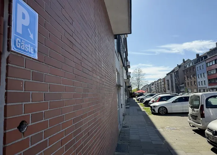 - Zen Haven Luxurious 3-room Japanese-themed With King-size Beds, Balcony, Bamboo Accents, Entertainment Galore & Private Parking - Near Airport & Train Station - Апартаменты Дуйсбург